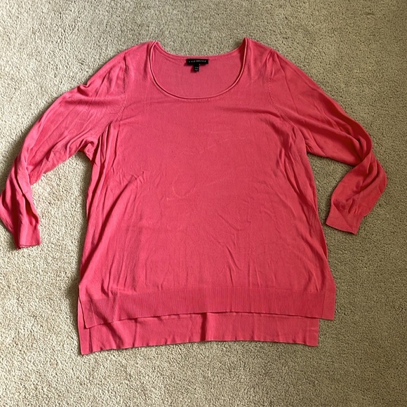 Good condition silky soft Lane Bryant coral scoop neck sweater w/longer backside - Picture 1 of 10